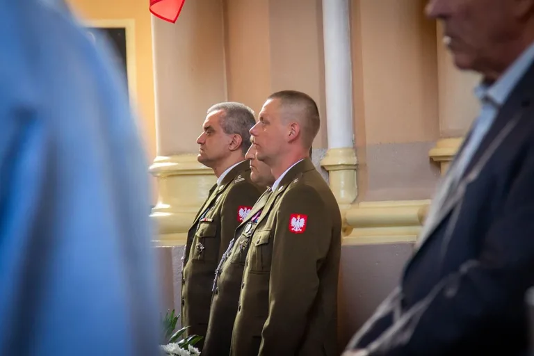 Uroczystości pogrzebowe Żołnierza Niezłomnego (zdjęcia)