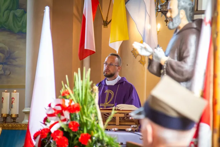 Uroczystości pogrzebowe Żołnierza Niezłomnego (zdjęcia)