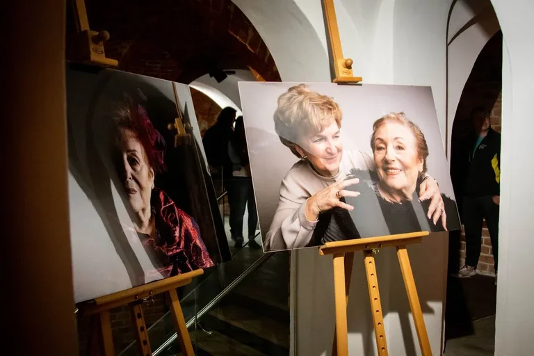 Wystawa fotograficzna "Oblicza" w Jatkach (zdjęcia)