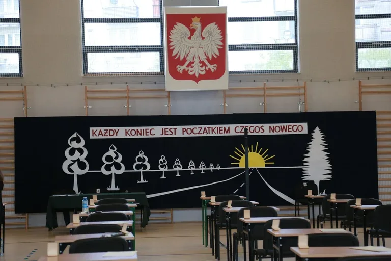 Matura z matematyki w ostrowskim "Koperniczku" (zdjęcia)
