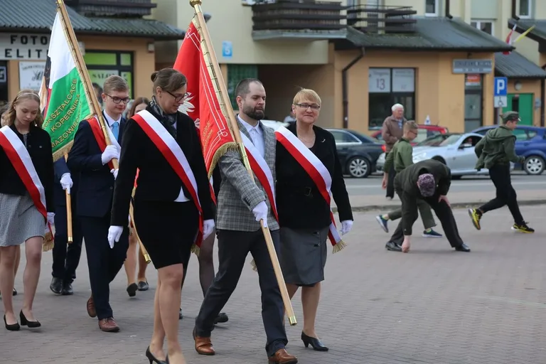 Miejskie obchody Święta Narodowego 3 Maja w Ostrowi Mazowieckiej (zdjęcia)