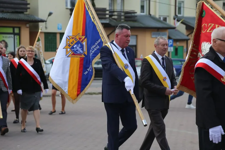 Miejskie obchody Święta Narodowego 3 Maja w Ostrowi Mazowieckiej (zdjęcia)