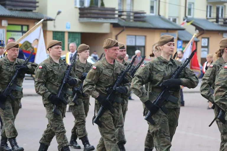 Miejskie obchody Święta Narodowego 3 Maja w Ostrowi Mazowieckiej (zdjęcia)