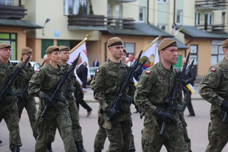 Miejskie obchody Święta Narodowego 3 Maja w Ostrowi Mazowieckiej (zdjęcia)