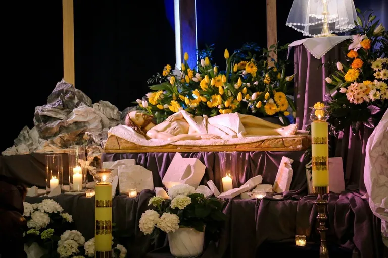 Groby Pańskie w ostrowskich parafiach (zdjęcia)