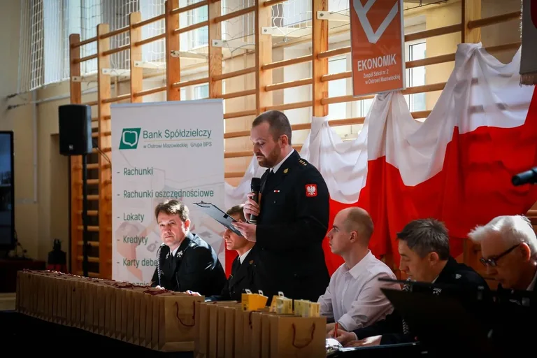Eliminacje powiatowe Ogólnopolskiego Turnieju Wiedzy Pożarniczej "MŁODZIEŻ ZAPOBIEGA POŻAROM" (zdjęcia)