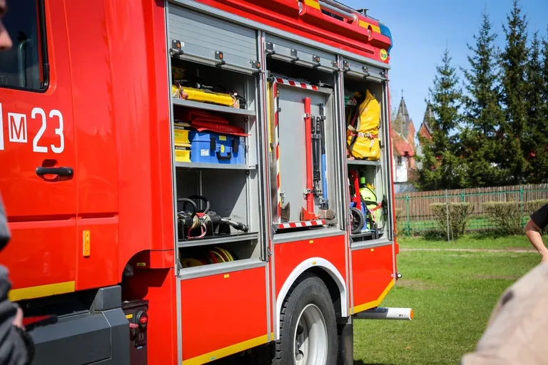 Eliminacje powiatowe Ogólnopolskiego Turnieju Wiedzy Pożarniczej "MŁODZIEŻ ZAPOBIEGA POŻAROM" (zdjęcia)