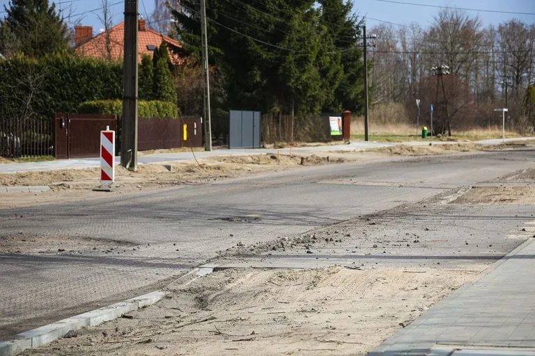 Sprawdzamy jak przebiegają prace remontowe ulicy Sikorskiego (zdjęcia)