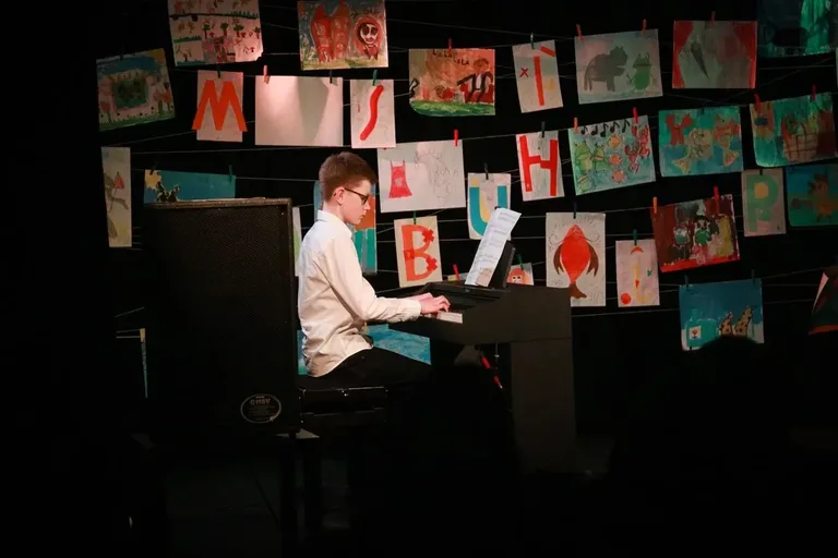 Koncert Wiosenny Społecznej Szkoły Muzycznej (zdjęcia)