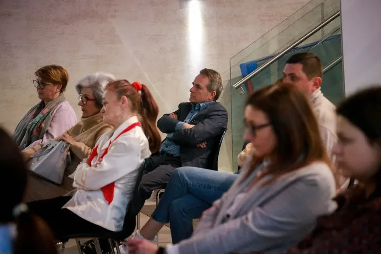 Wernisaż otwierający wystawę "Język Form" w Jatkach (zdjęcia)