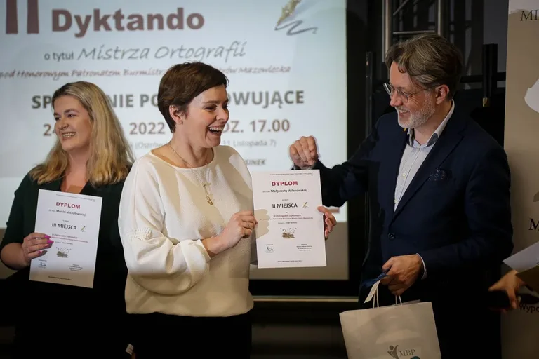 Wręczeniu nagród laureatom III Ostrowskiego Dyktanda towarzyszyło spotkanie z Michałem Rusinkiem (zdjęcia)
