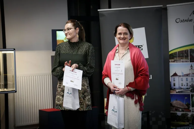 Wręczeniu nagród laureatom III Ostrowskiego Dyktanda towarzyszyło spotkanie z Michałem Rusinkiem (zdjęcia)