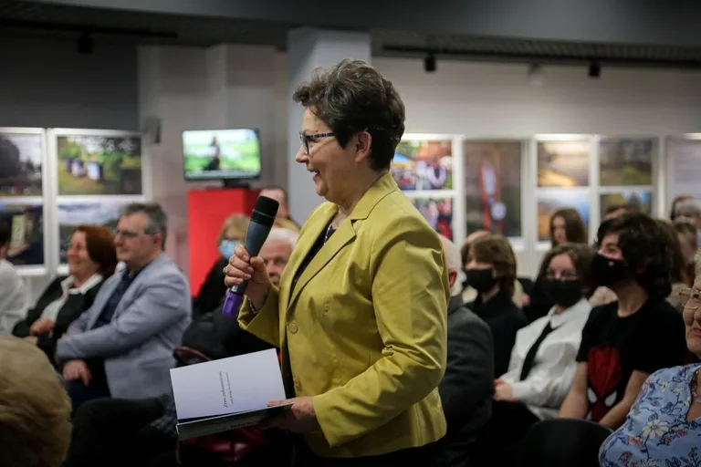 Wręczeniu nagród laureatom III Ostrowskiego Dyktanda towarzyszyło spotkanie z Michałem Rusinkiem (zdjęcia)