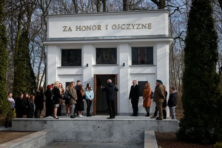Uroczyste obchody Dnia Patrona w ZSCKR w Starym Lubiejewie (zdjęcia)