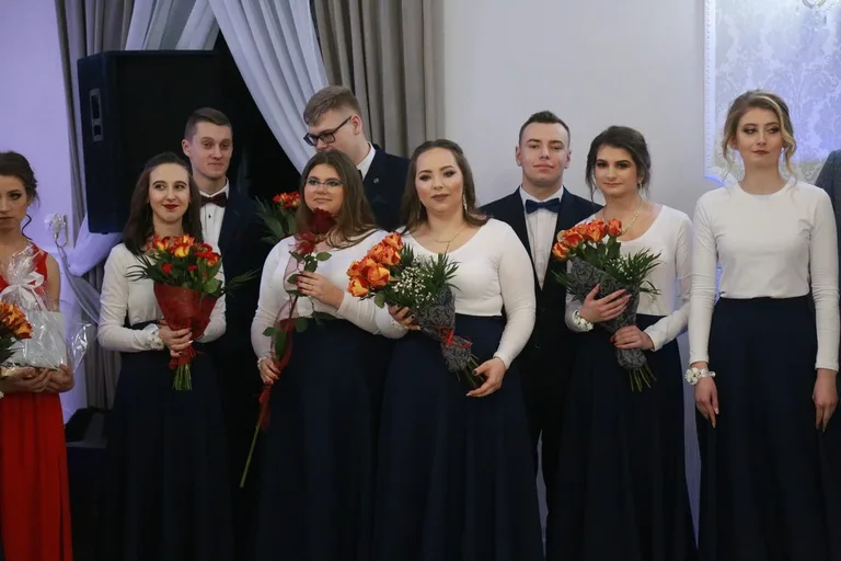 Studniówka maturzystów ZSCKR w Starym Lubiejewie (zdjęcia, wideo)