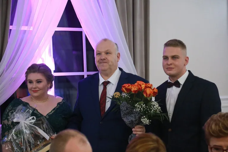 Studniówka maturzystów ZSCKR w Starym Lubiejewie (zdjęcia, wideo)