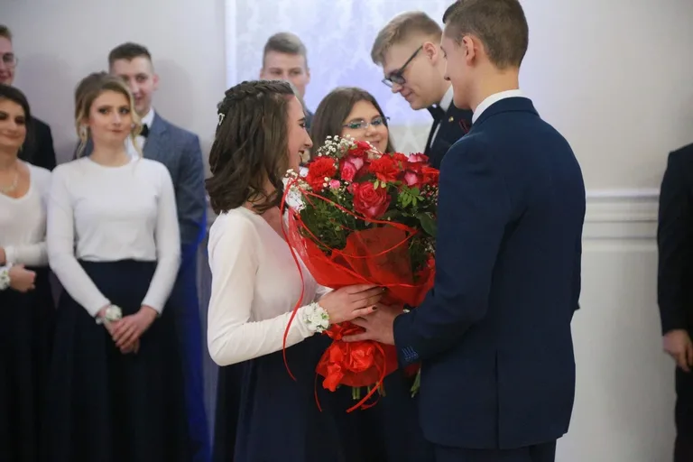 Studniówka maturzystów ZSCKR w Starym Lubiejewie (zdjęcia, wideo)
