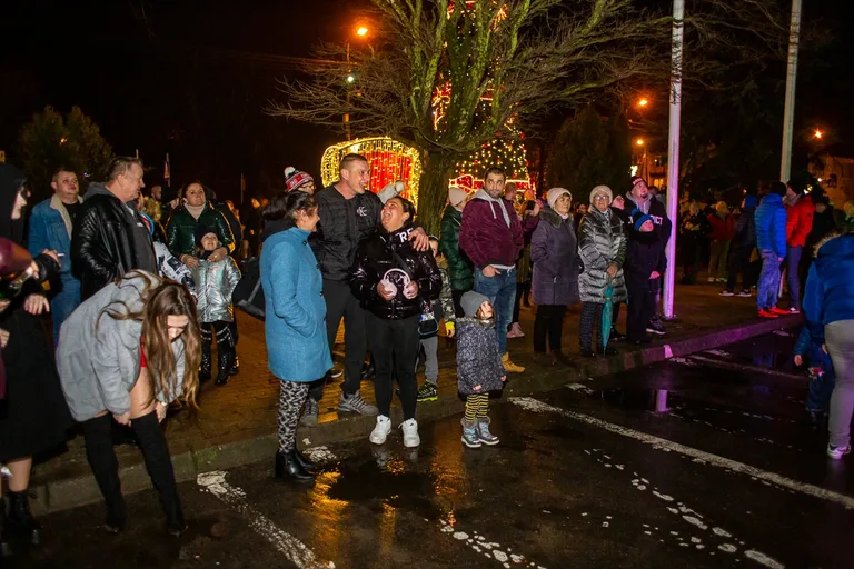 Mieszkańcy Ostrowi Mazowieckiej przywitali Nowy Rok (zdjęcia)