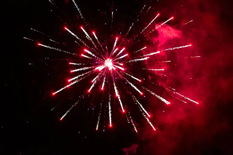 Mieszkańcy Ostrowi Mazowieckiej przywitali Nowy Rok (zdjęcia)
