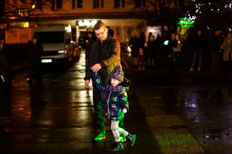 Mieszkańcy Ostrowi Mazowieckiej przywitali Nowy Rok (zdjęcia)