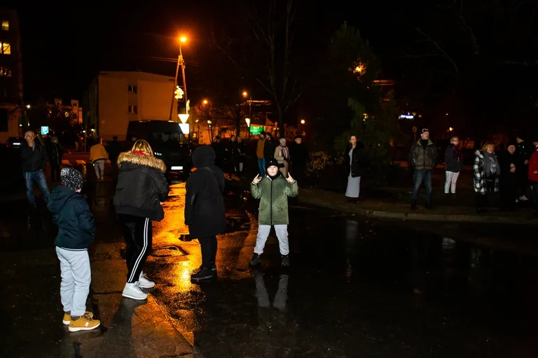 Mieszkańcy Ostrowi Mazowieckiej przywitali Nowy Rok (zdjęcia)