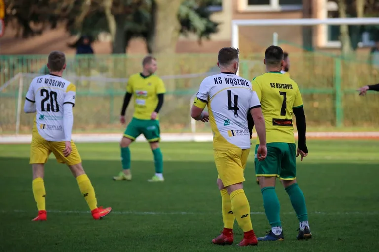 Ostrovia ograła KS Wąsewo. Pożegnalny gol Małkińskiego