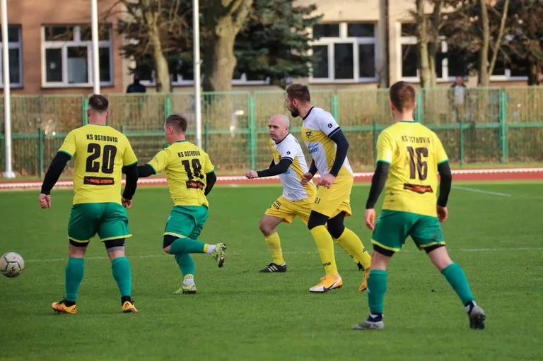 Ostrovia ograła KS Wąsewo. Pożegnalny gol Małkińskiego
