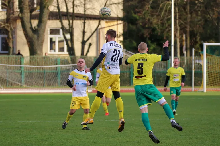 Ostrovia ograła KS Wąsewo. Pożegnalny gol Małkińskiego