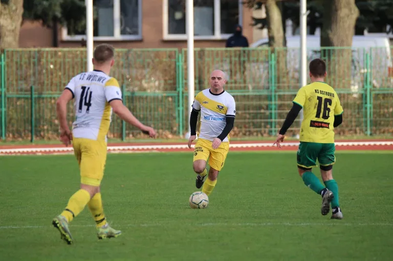 Ostrovia ograła KS Wąsewo. Pożegnalny gol Małkińskiego