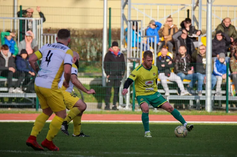 Ostrovia ograła KS Wąsewo. Pożegnalny gol Małkińskiego