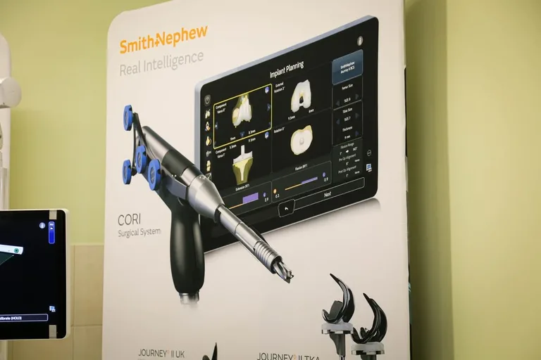 Pierwszy w Polsce Robot CORI znajduje się już w ostrowskim szpitalu (zdjęcia)