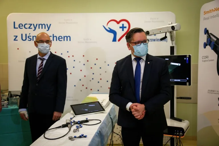 Pierwszy w Polsce Robot CORI znajduje się już w ostrowskim szpitalu (zdjęcia)