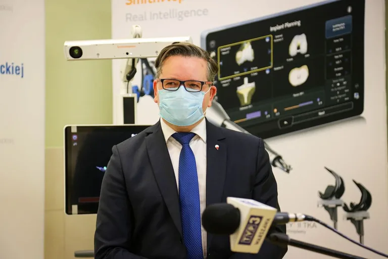 Pierwszy w Polsce Robot CORI znajduje się już w ostrowskim szpitalu (zdjęcia)