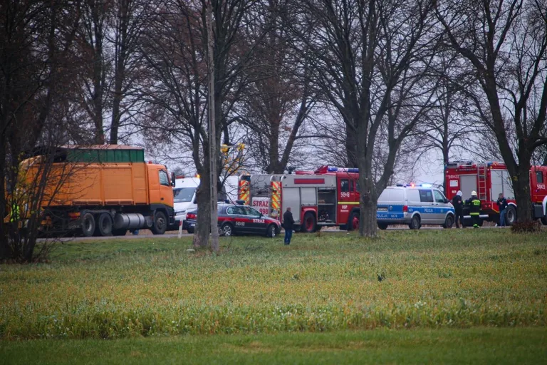 Wypadek na trasie Ostrów Mazowiecka - Łomża. Cztery osoby trafiły do szpitala (zdjęcia)