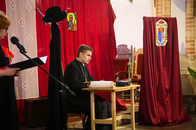 Rozdanie nagród laureatom konkursu plastycznego "PRYMAS KARDYNAŁ STEFAN WYSZYŃSKI" w Zuzeli (zdjęcia)