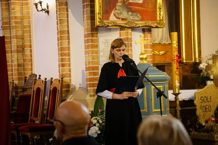 Rozdanie nagród laureatom konkursu plastycznego "PRYMAS KARDYNAŁ STEFAN WYSZYŃSKI" w Zuzeli (zdjęcia)