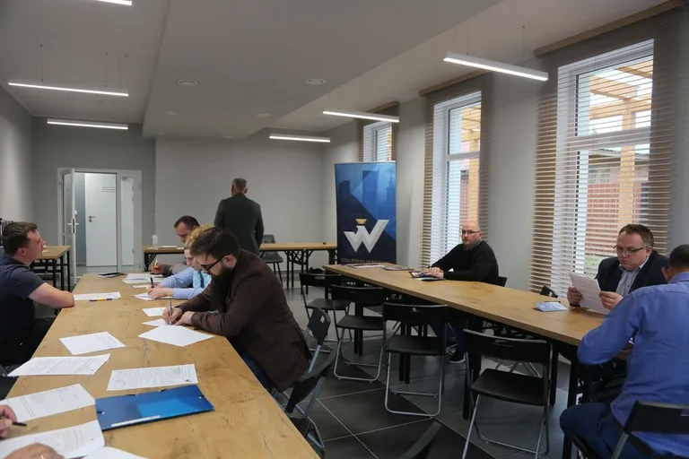 Spotkanie rekrutacyjno-organizacyjne dotyczące studiów podyplomowych Executive MBA w Wąsewie (zdjęcia)