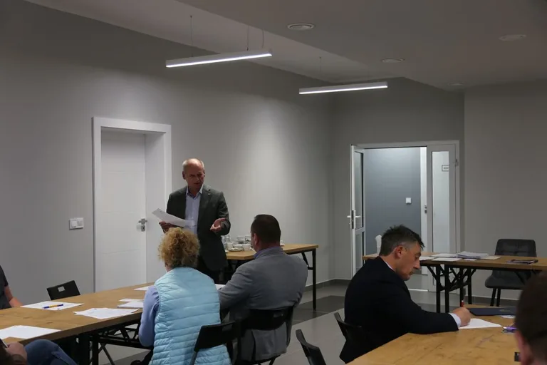 Spotkanie rekrutacyjno-organizacyjne dotyczące studiów podyplomowych Executive MBA w Wąsewie (zdjęcia) 