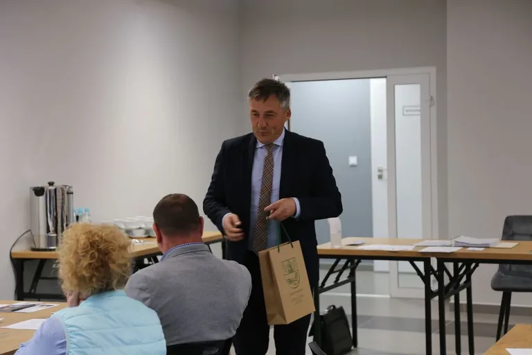 Spotkanie rekrutacyjno-organizacyjne dotyczące studiów podyplomowych Executive MBA w Wąsewie (zdjęcia) 