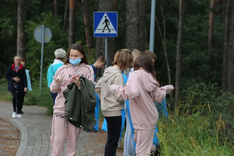 Akcja "Sprzątanie Świata" w Małkini Górnej (zdjęcia)