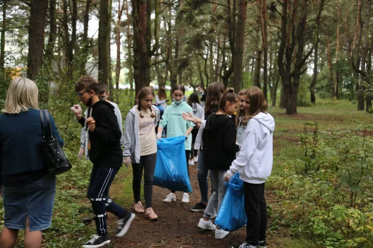 Akcja "Sprzątanie Świata" w Małkini Górnej (zdjęcia)