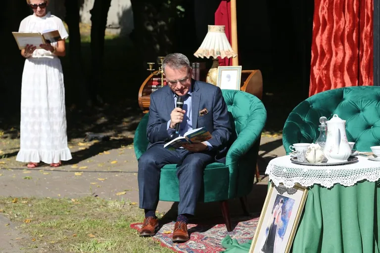 "Narodowe Czytanie" w Ostrowi Mazowieckiej (zdjęcia)