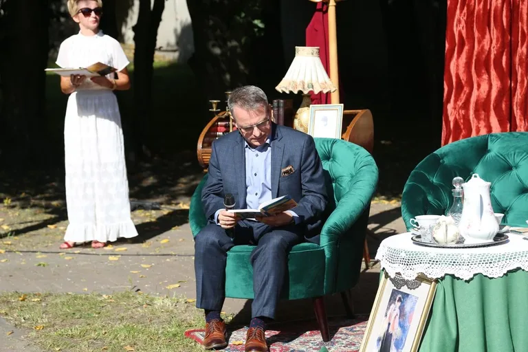 "Narodowe Czytanie" w Ostrowi Mazowieckiej (zdjęcia)