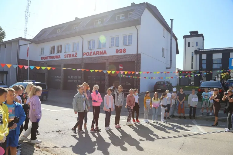 Happening Miejskiej Biblioteki Publicznej w Ostrowi Mazowieckiej (zdjęcia)