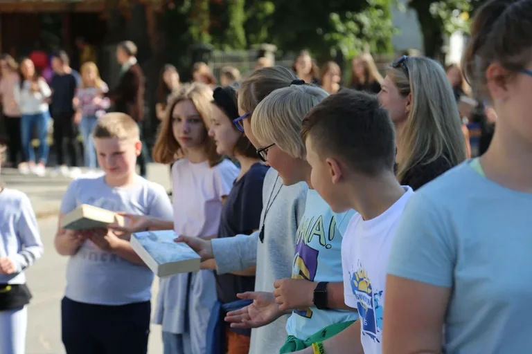 Happening Miejskiej Biblioteki Publicznej w Ostrowi Mazowieckiej (zdjęcia)
