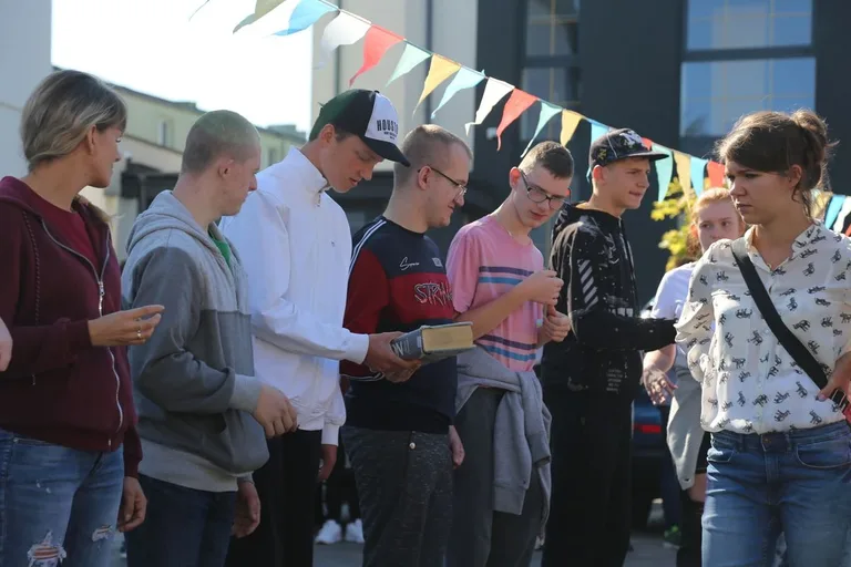 Happening Miejskiej Biblioteki Publicznej w Ostrowi Mazowieckiej (zdjęcia)
