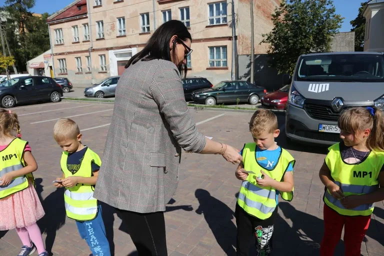 Happening Miejskiej Biblioteki Publicznej w Ostrowi Mazowieckiej (zdjęcia)
