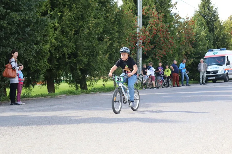 Wyścig rowerowy im. Kardynała Stefana Wyszyńskiego w Andrzejewie (zdjęcia)