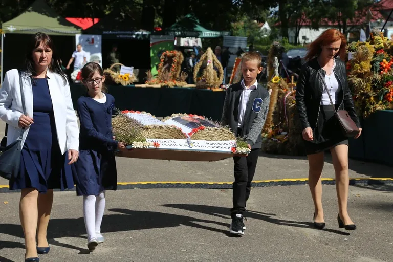 Za nami dożynki gminne w Komorowie! (zdjęcia)
