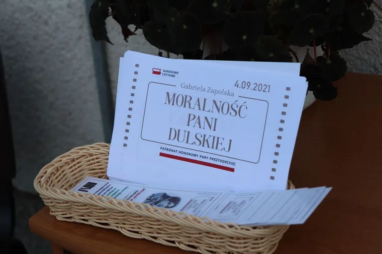 Narodowe Czytanie w Małkini Górnej (zdjęcia)